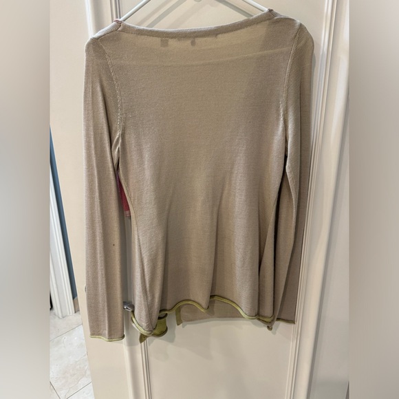 Beautiful cardigan with 1 button closure. Like new, great condition. - Picture 2 of 3